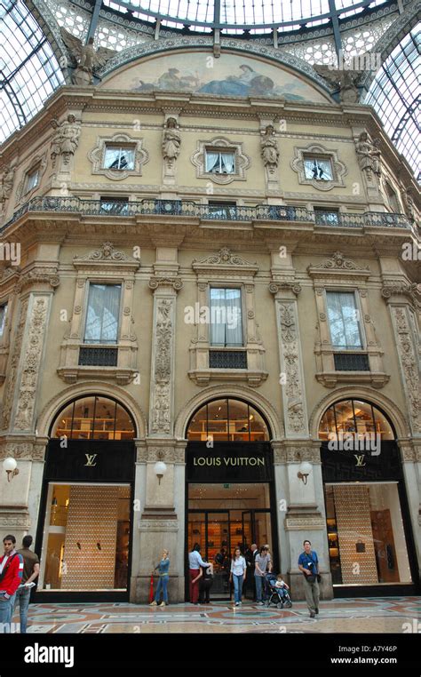 louis vuitton locations in italy